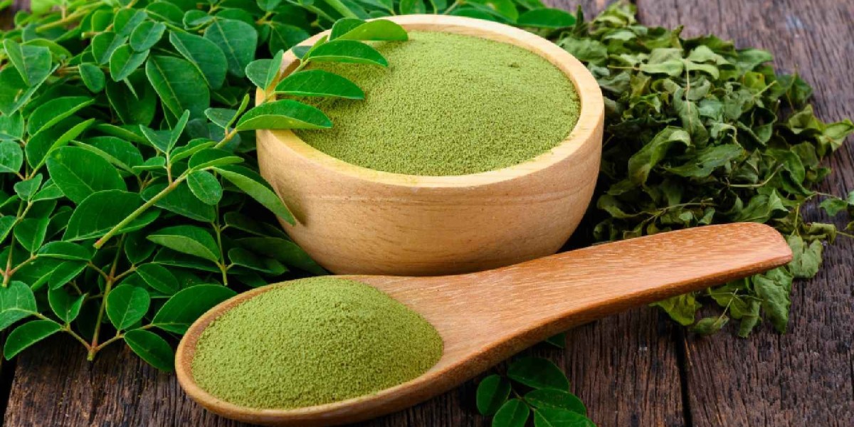 Moringa Powder for Natural Detoxifier: Unlocking the Power of the Miracle Tree